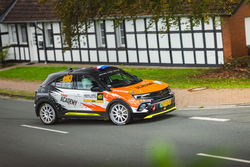 Leerzame eerste ervaring in ADAC Opel GSE Rally Cup voor Wout Kurstjens