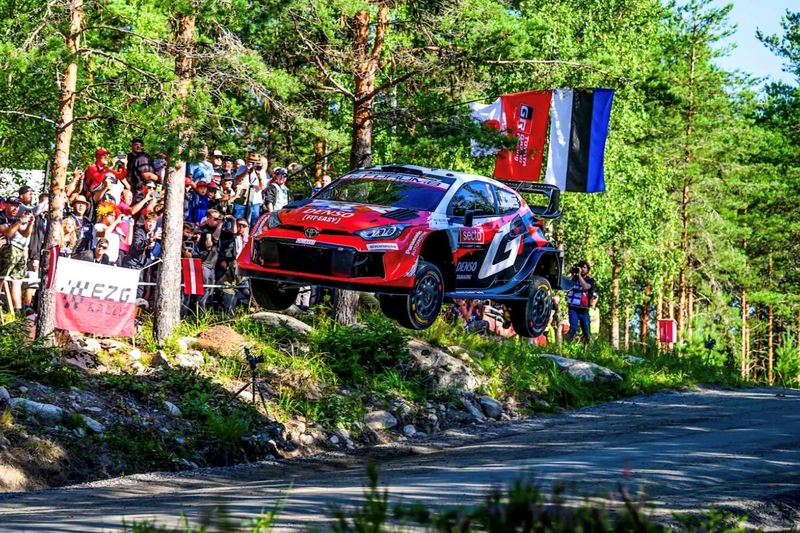 Sami Pajari vliegt naar hoogste punt van het podium in op één na snelste rally aller tijden