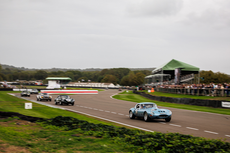 Revival 2026 Autosport BvdW 44